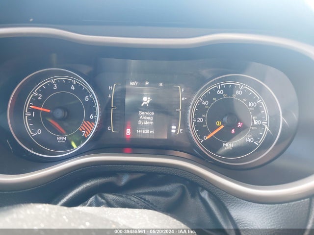 1C4PJMCB3FW756525 Jeep Cherokee Latitude Altitude