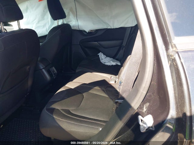1C4PJMCB3FW756525 Jeep Cherokee Latitude Altitude