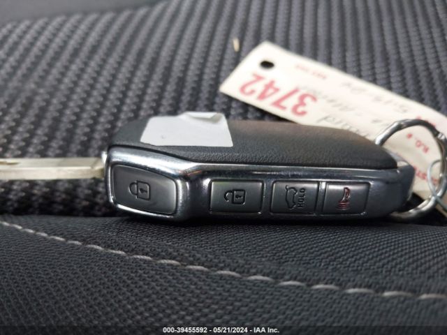 KNDCB3LC9N5512204 KIA NIRO LX