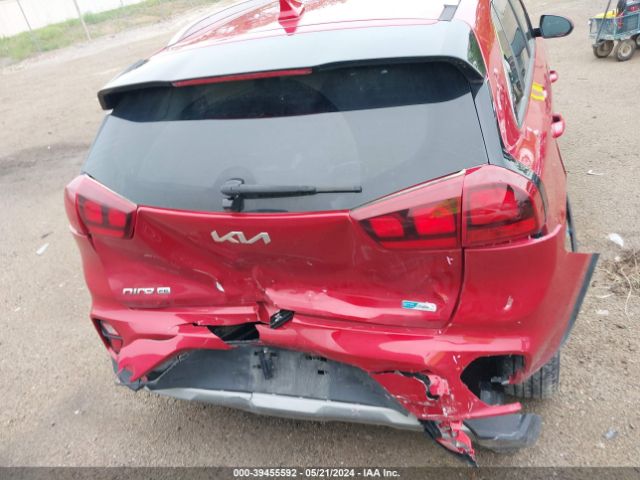 KNDCB3LC9N5512204 KIA NIRO LX