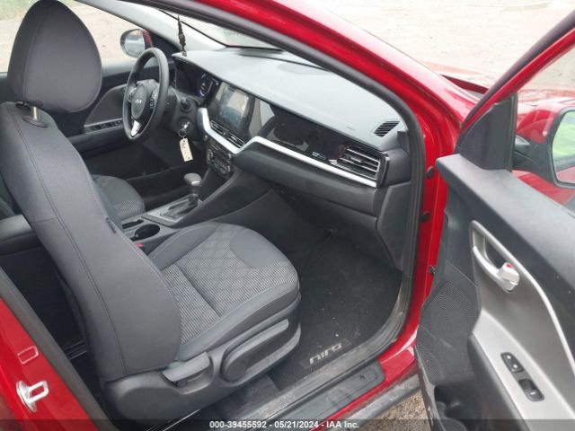 KNDCB3LC9N5512204 KIA NIRO LX