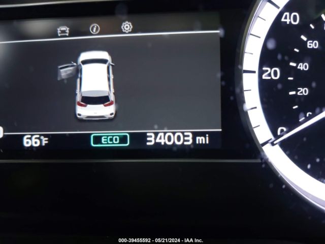 KNDCB3LC9N5512204 KIA NIRO LX