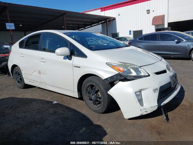 Toyota Prius Two 2014 JTDKN3DU9E1786679 main image