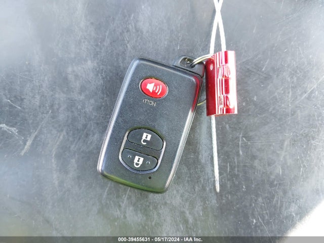 Toyota Prius Two 2014 JTDKN3DU9E1786679 Image 11