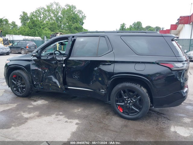 Chevrolet Traverse Premier 2018 1GNERKKWXJJ121002 Image 14