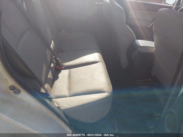Subaru Forester 2.5i Limited 2016 JF2SJAKC7GH505825 Image 8