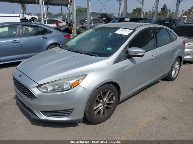 Ford FOCUS SE 2015 1FADP3F21FL243062 Image 2