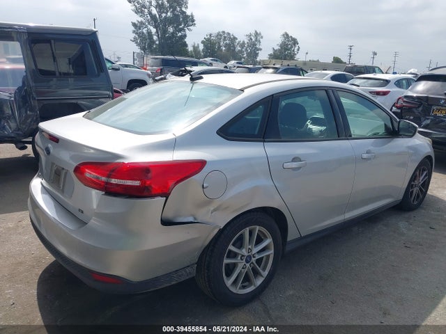 Ford FOCUS SE 2015 1FADP3F21FL243062 Image 4