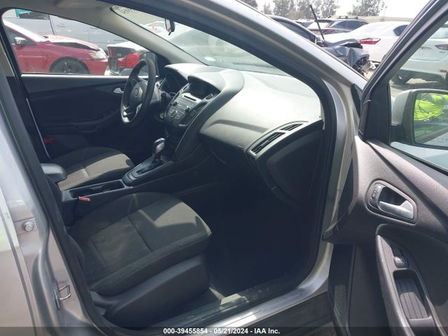 Ford FOCUS SE 2015 1FADP3F21FL243062 Image 5
