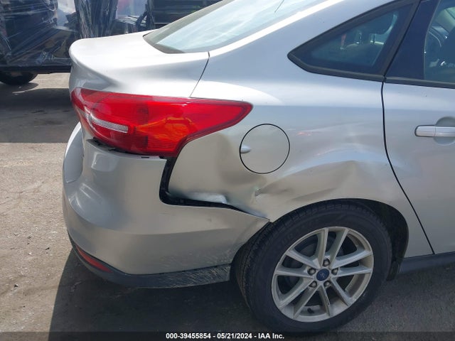 Ford FOCUS SE 2015 1FADP3F21FL243062 Image 6