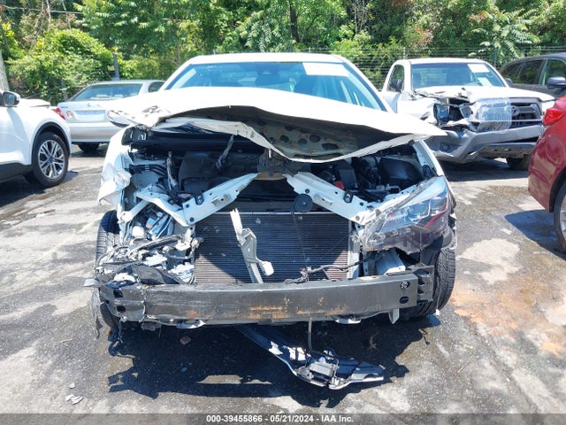 Toyota COROLLA SE 2019 5YFBURHE0KP869434 Image 6