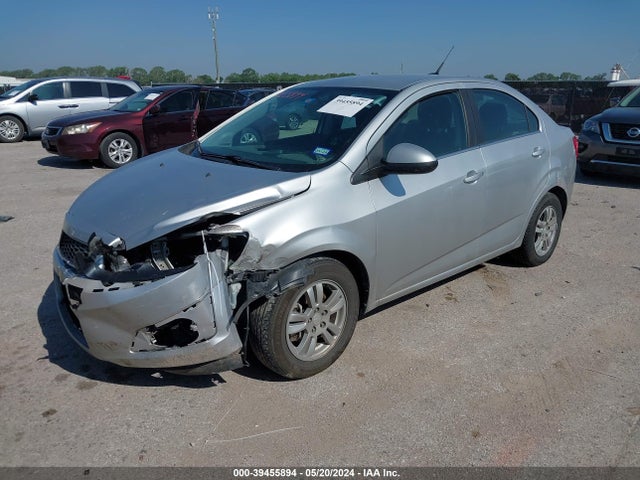 Chevrolet Sonic Lt Auto 2014 1G1JC5SH4E4225977 Image 2
