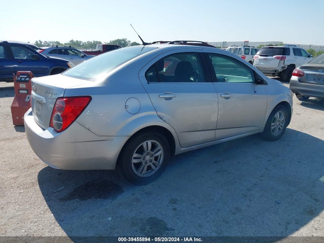 Chevrolet Sonic Lt Auto 2014 1G1JC5SH4E4225977 Image 4