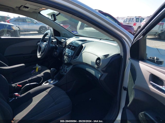 Chevrolet Sonic Lt Auto 2014 1G1JC5SH4E4225977 Image 5