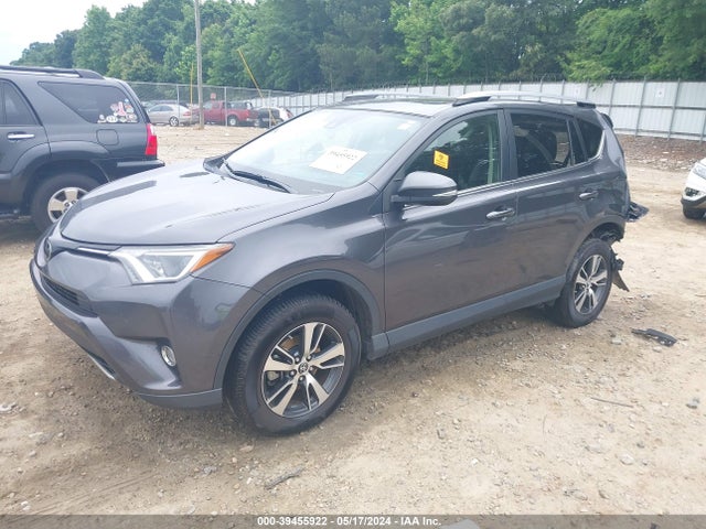 Toyota Rav4 Xle 2017 JTMWFREV3HJ133567 Image 2