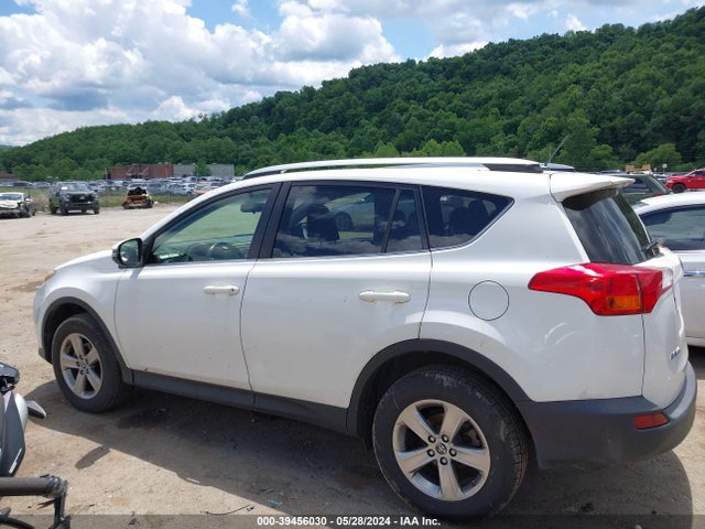 Toyota Rav4 Xle 2015 JTMRFREV5FJ050832 Image 15