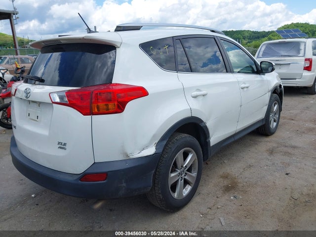Toyota Rav4 Xle 2015 JTMRFREV5FJ050832 Image 4