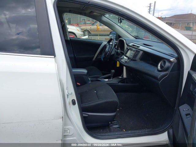 Toyota Rav4 Xle 2015 JTMRFREV5FJ050832 Image 5