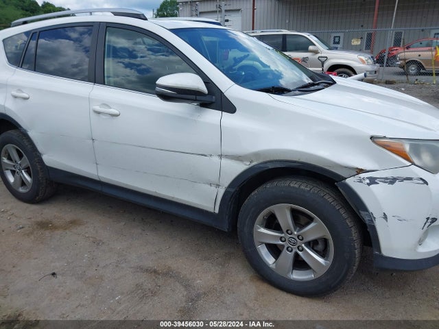 Toyota Rav4 Xle 2015 JTMRFREV5FJ050832 Image 6
