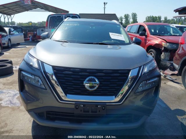 5N1AT3BB7MC823598 Nissan Rogue Sv Intelligent Awd