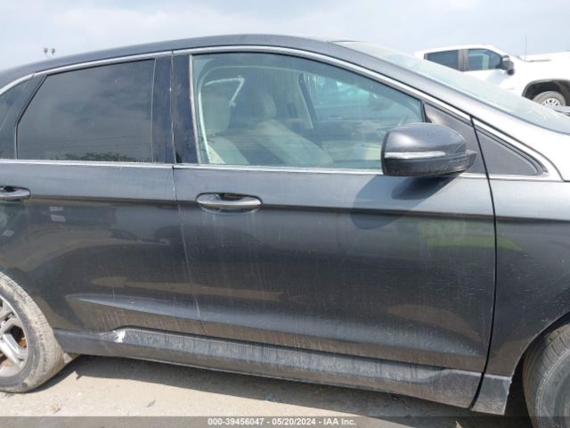 2FMPK3K96HBB05654 Ford Edge Titanium