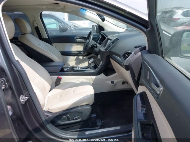 2FMPK3K96HBB05654 Ford Edge Titanium