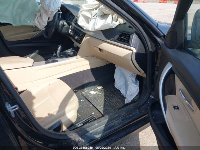 BMW 320i Xdrive 2018 WBA8E5G51JNU47652 Image 5
