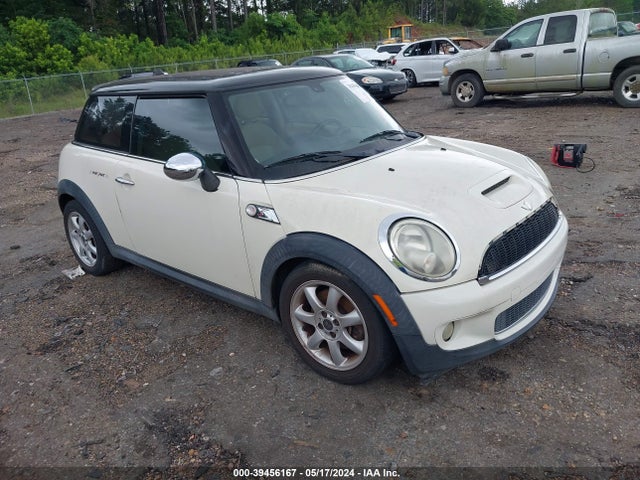 2008 MINI COOPER S WMWMF73548TT88681 Photo 0
