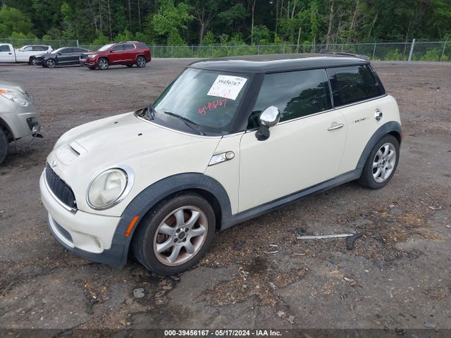 2008 MINI COOPER S WMWMF73548TT88681 Photo 1