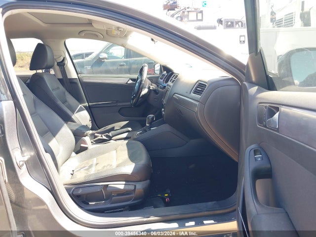 3VWLA7AJ9FM225109 Volkswagen Jetta 2.0l Tdi Se