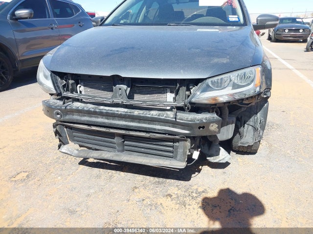 3VWLA7AJ9FM225109 Volkswagen Jetta 2.0l Tdi Se