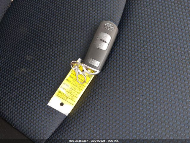 3MYDLBJV2LY701519 Toyota YARIS LE