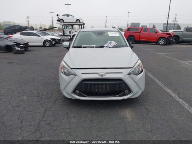 3MYDLBJV2LY701519 Toyota YARIS LE