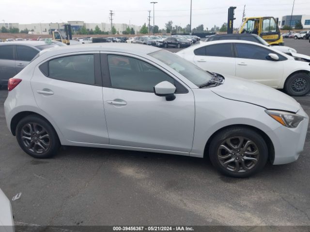 3MYDLBJV2LY701519 Toyota YARIS LE