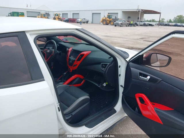 Hyundai Veloster Turbo 2016 KMHTC6AE5GU302383 Image 5
