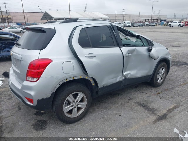 Chevrolet Trax Awd Lt 2022 KL7CJPSM6NB539394 Image 4