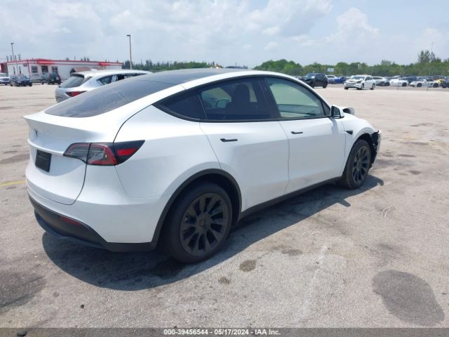 7SAYGDED1RF047637 Tesla Model Y Rwd