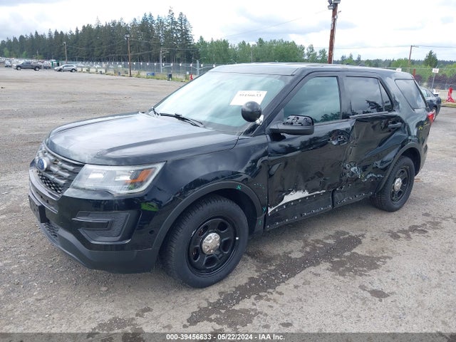 Ford Police Interceptor Utility 2018 1FM5K8AR9JGA73335 Image 2