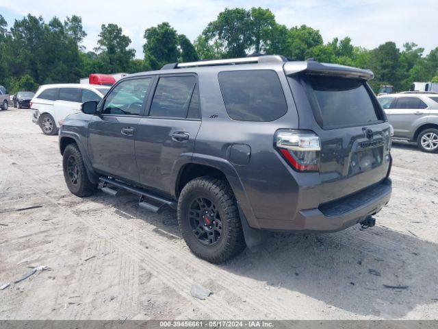 2020 TOYOTA 4RUNNER JTEBU5JR5L5773086 Photo 2