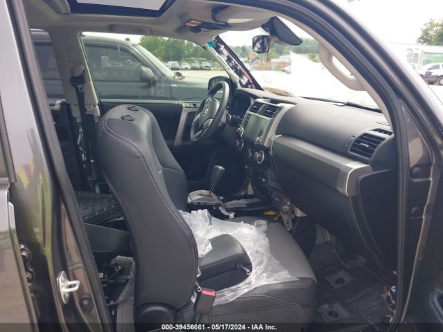 2020 TOYOTA 4RUNNER JTEBU5JR5L5773086 Photo 4