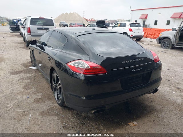 2011 PORSCHE PANAMERA WP0AA2A71BL020266 Photo 2