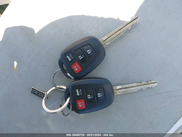 Toyota COROLLA LE 2016 5YFBURHE0GP528543 Image 11