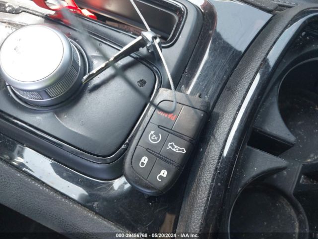 2C3CCABG0KH682823 Chrysler 300 300s