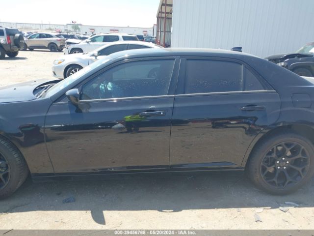 2C3CCABG0KH682823 Chrysler 300 300s