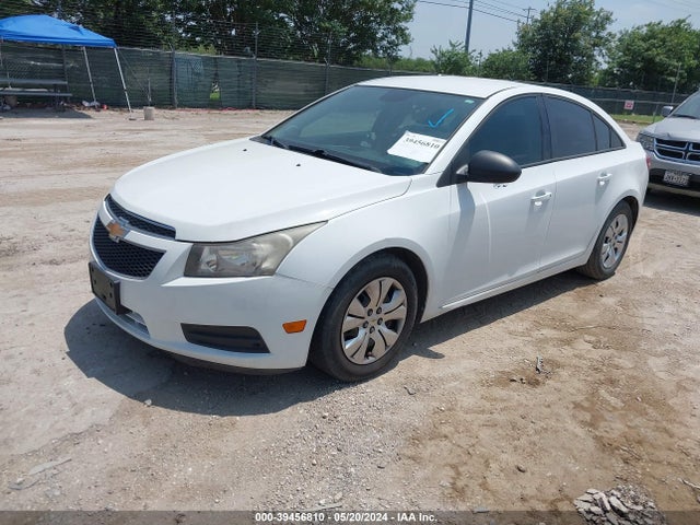 Chevrolet Cruze Ls Auto 2014 1G1PA5SH3E7281326 Image 2