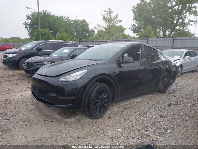 Tesla Model Y 2023 7SAYGDEE9PA157192 Image 2