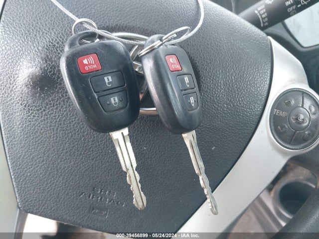 Toyota Prius C One 2016 JTDKDTB3XG1131818 Image 11