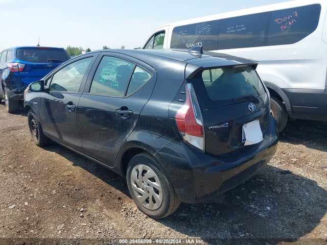 Toyota Prius C One 2016 JTDKDTB3XG1131818 Image 3
