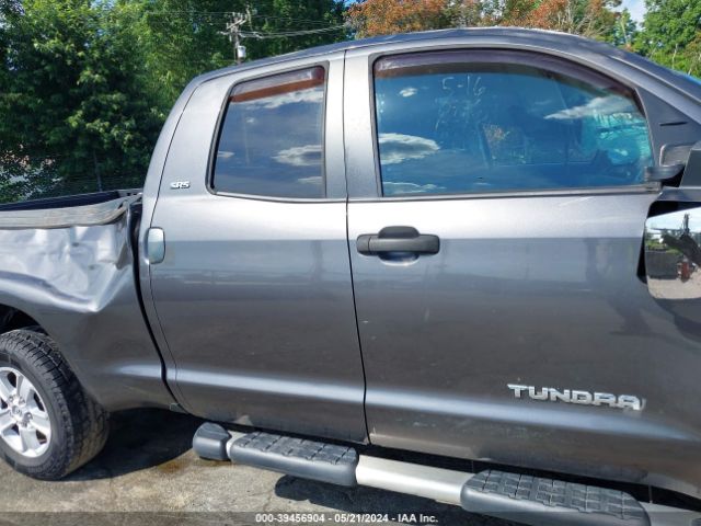 5TFUY5F12EX330776 Toyota Tundra Sr5 5.7l V8