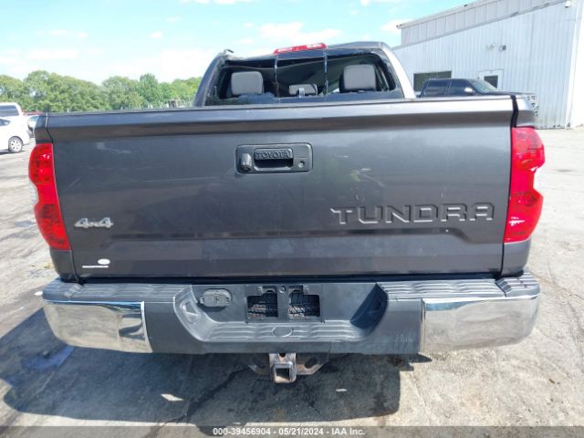 5TFUY5F12EX330776 Toyota Tundra Sr5 5.7l V8